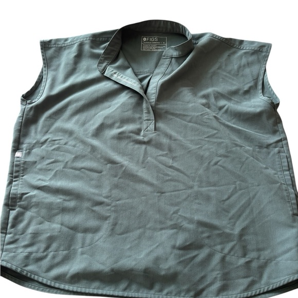 Figs Scrubs Top Women’s Size Medium Style Rafaela - Picture 3 of 6